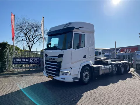 DAF XF 530 NGD FAK 8x2 - VDL HAAK 30 TON - *2024* - 2.000 KM!!!