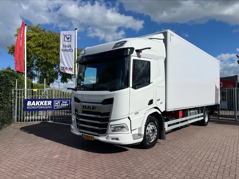 DAF XD 300 FA - 2024 !!!! - Dhollandia 2000 kg - plywood JUNGE
